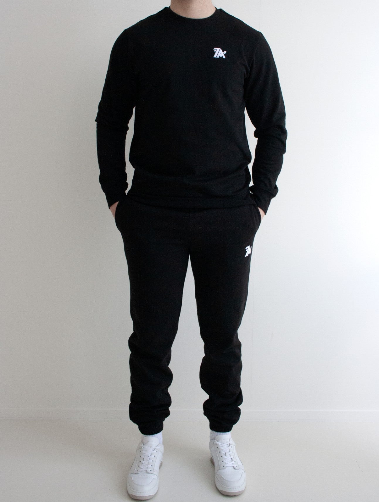 Performance Sweater Zwart